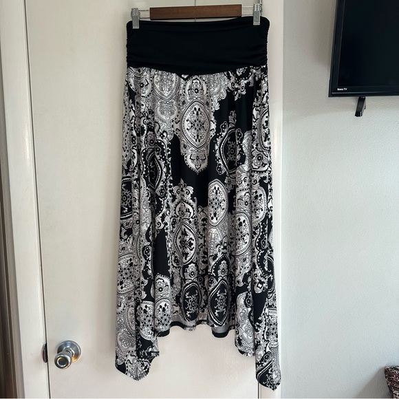 Apt. 9 Y2K Asymmetrical Paisley Midi Skirt. Black and White. Size: XL - Picture 1 of 5